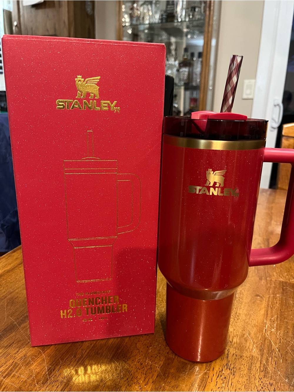 Stanley The Flowstate Quencher H2.0 Scarlet Tinsel 40oz